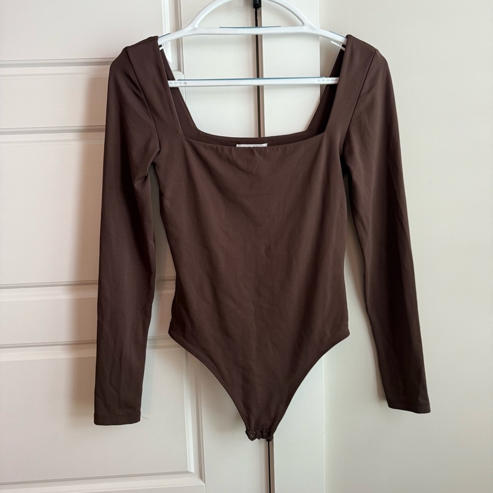 Babaton Cocoa Brown Top
